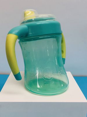 非BPAの自由な6か月を7オンスの赤ん坊の転移のコップこぼしなさい