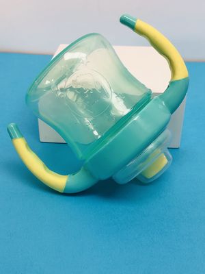 150ml BPAの自由な9か月6人のオンスの男の子のSippyのコップ