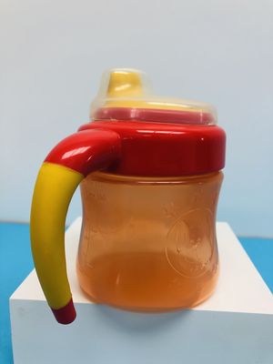 非9か月150ml PPを6オンスの赤ん坊のSippyのコップこぼしなさい